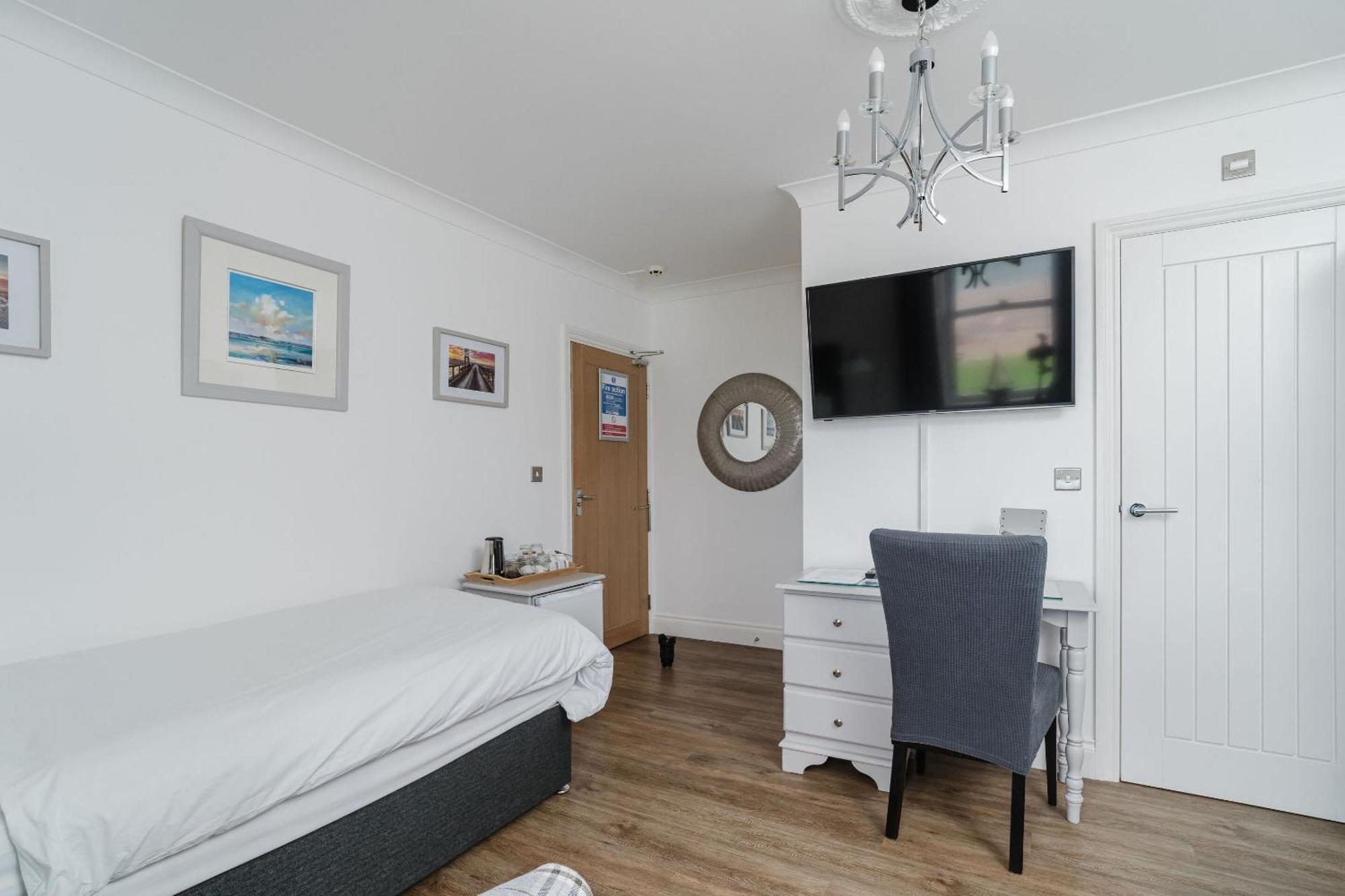 The Roxburgh Guest Accommodation Berwick Upon Tweed Room photo